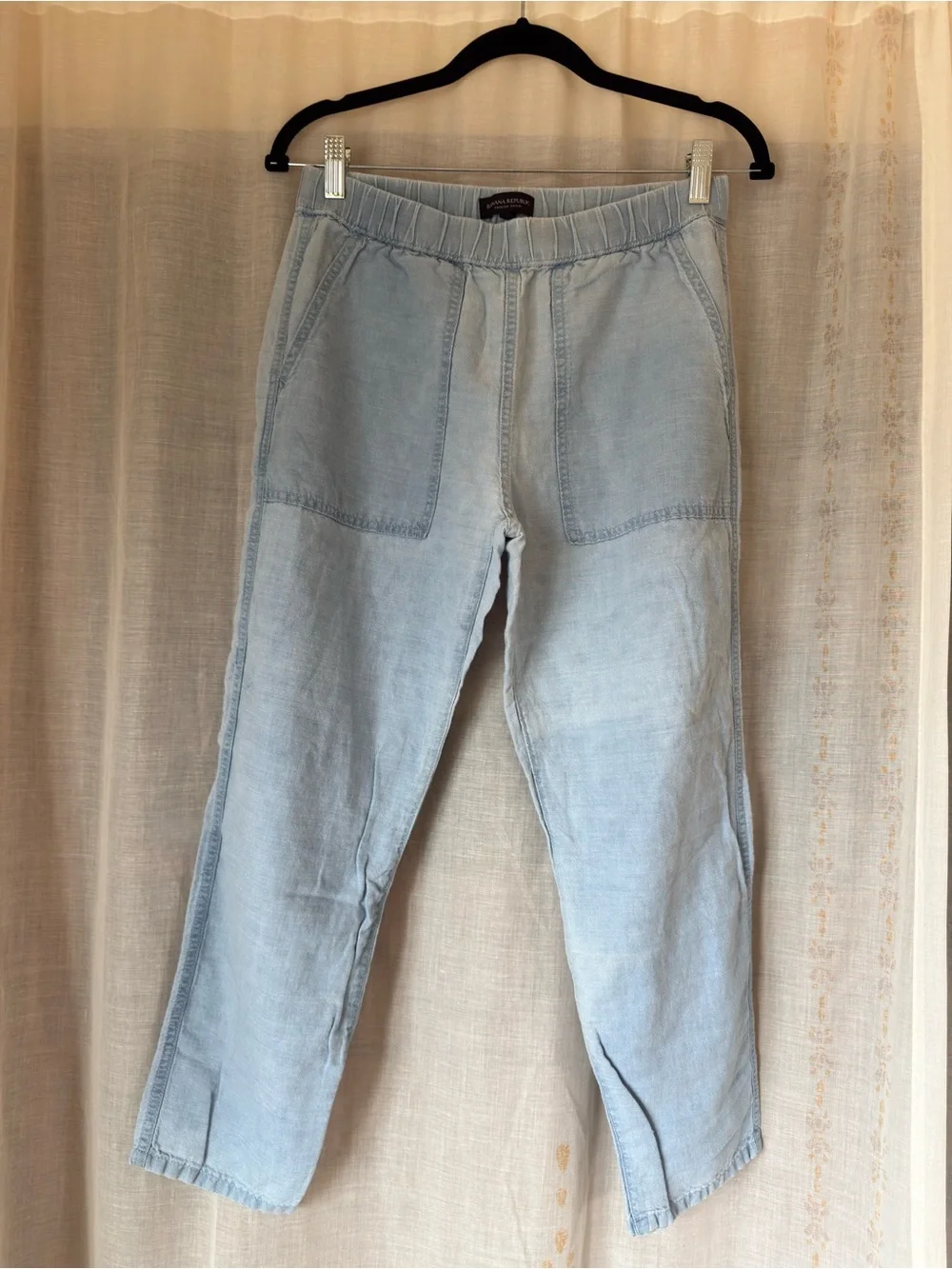 ☁️ Effortless Comfort: Banana Republic Linen-Blend Pants 🌊